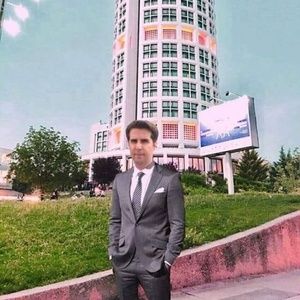 Meet your Posher, Afshin